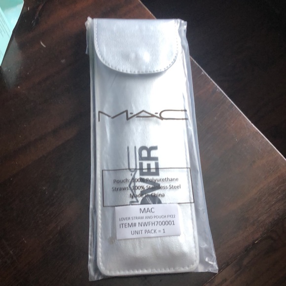 New MAC Sustainable Straw Set & Pouch ♥️💗❤️ - Picture 3 of 9